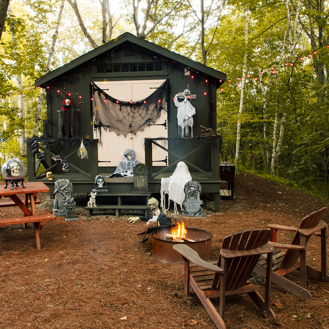 halloween-camp-cottage